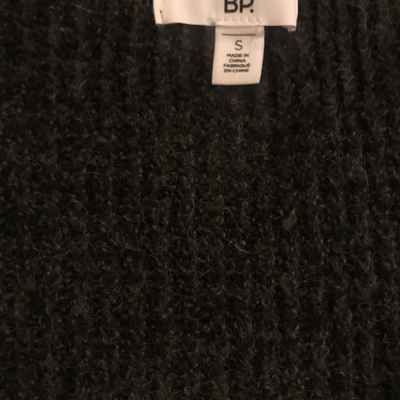 Women’s Like New Dark Green BP by Nordstrom Weekend V-Neck Sweater Size Small - Picture 4 of 4